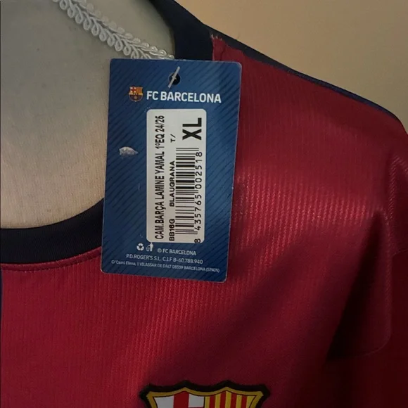 FC Barcelona Jersey Lamine - Picture 3 of 5